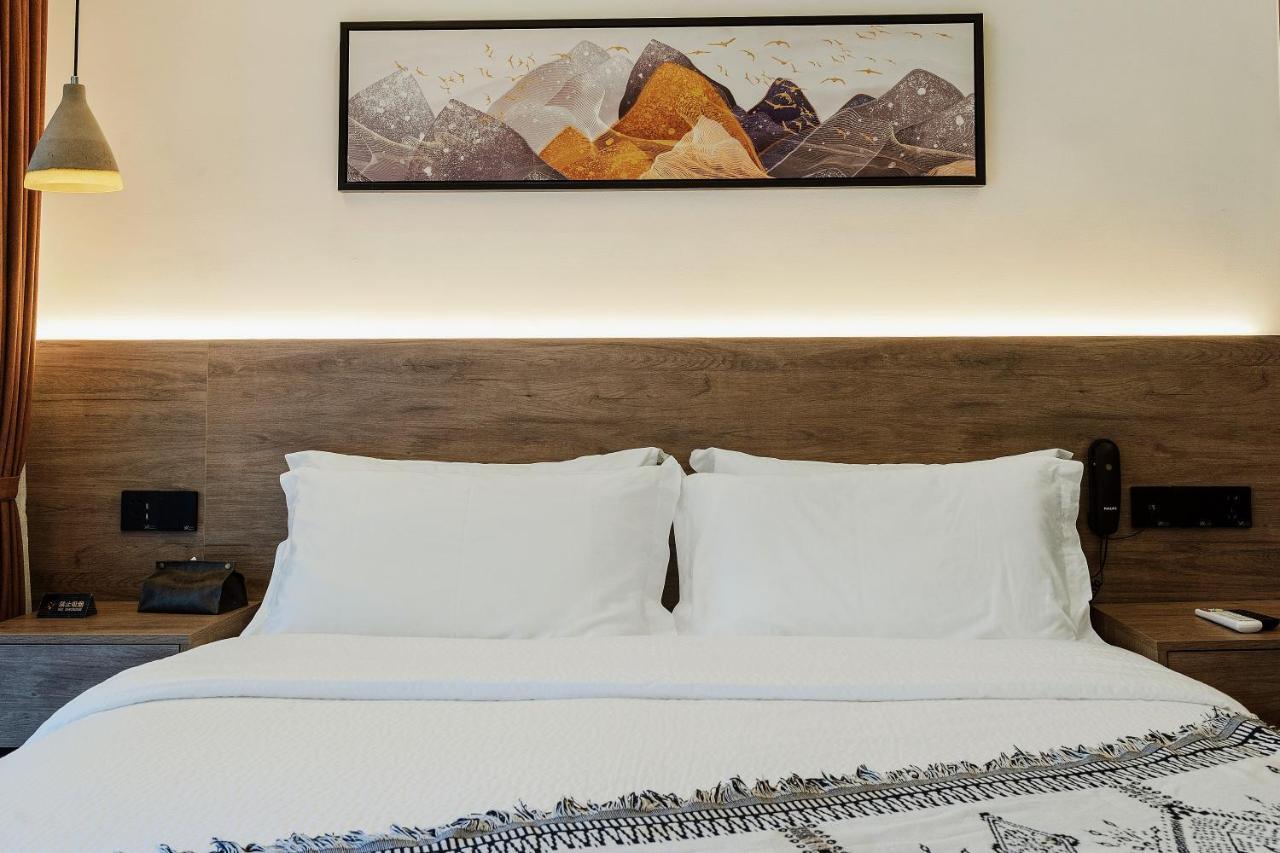 Whispering Mountains Boutique Hotel Чжанцзяцзе Экстерьер фото