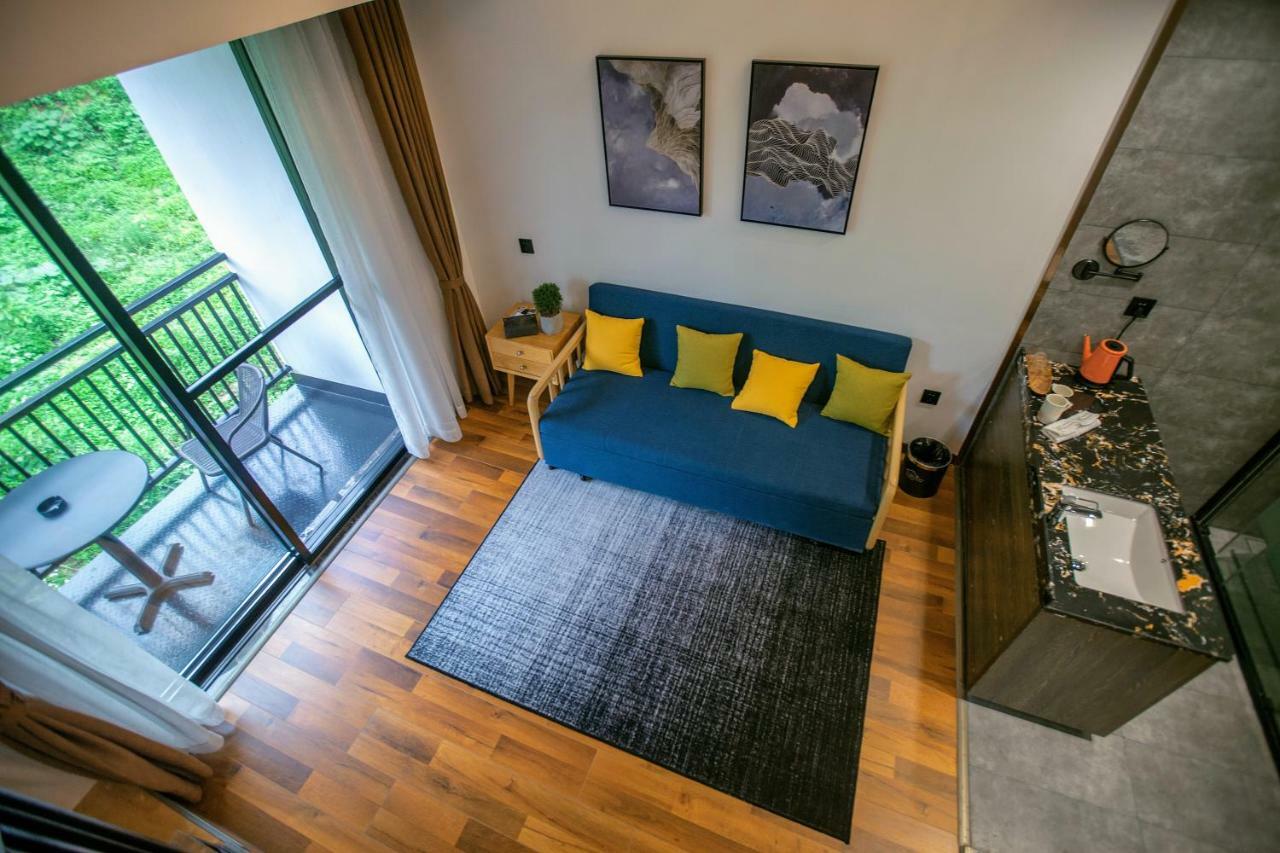 Whispering Mountains Boutique Hotel Чжанцзяцзе Экстерьер фото