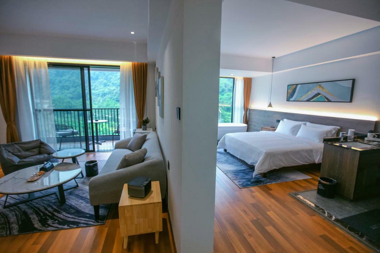 Whispering Mountains Boutique Hotel Чжанцзяцзе Экстерьер фото