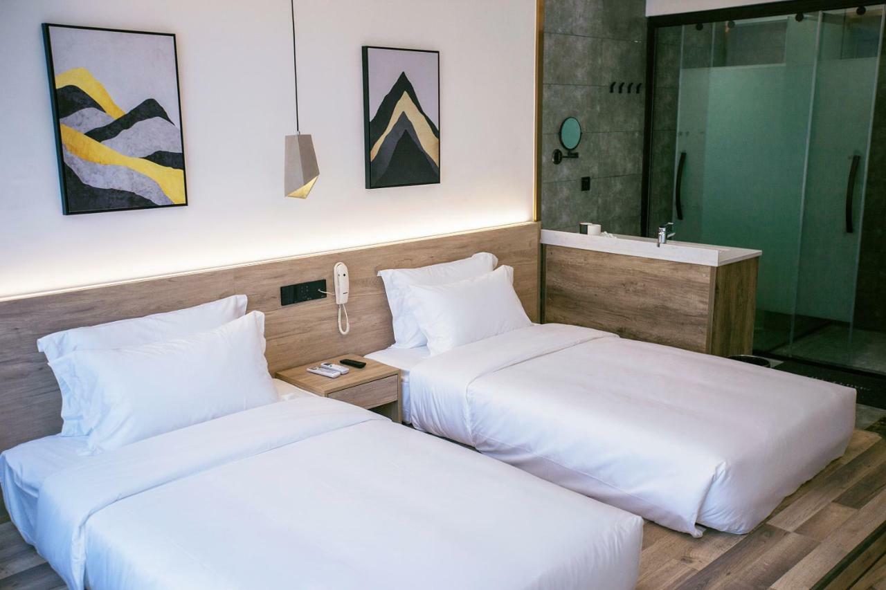 Whispering Mountains Boutique Hotel Чжанцзяцзе Экстерьер фото